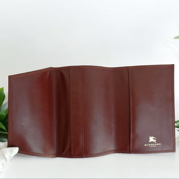 Burberry Nova Check Jacquard/Leather Passport/Book Cover 😍 - Picture 4 of 8